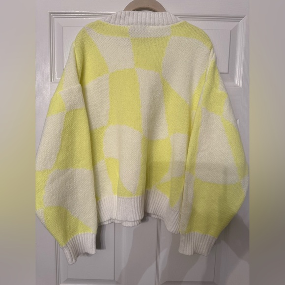 NWT Davi & Dani Neon Lime and White Sweater Oversized Sweater Size M - Picture 5 of 14